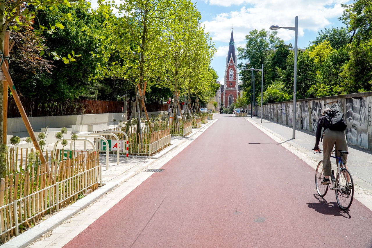 Radhighway auf der umgestalteten Argentinierstraße @Christian Fürthner