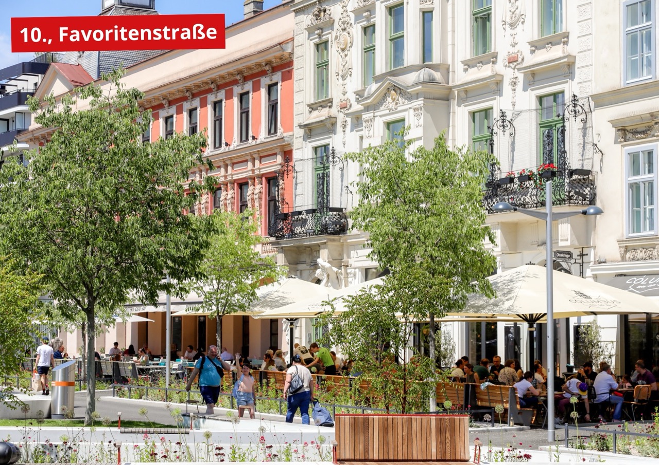 Reges Leben auf der begrünten und schattigen Favoritenstraße ©Stadt Wien/Christian Fürthner