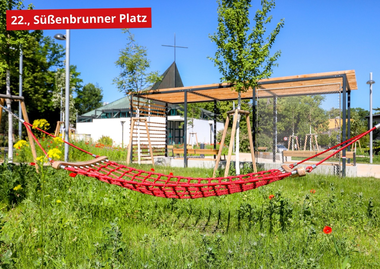 Hängematte und beschattende Pergola am Süßenbrunner Platz ©Stadt Wien/Christian Fürthner